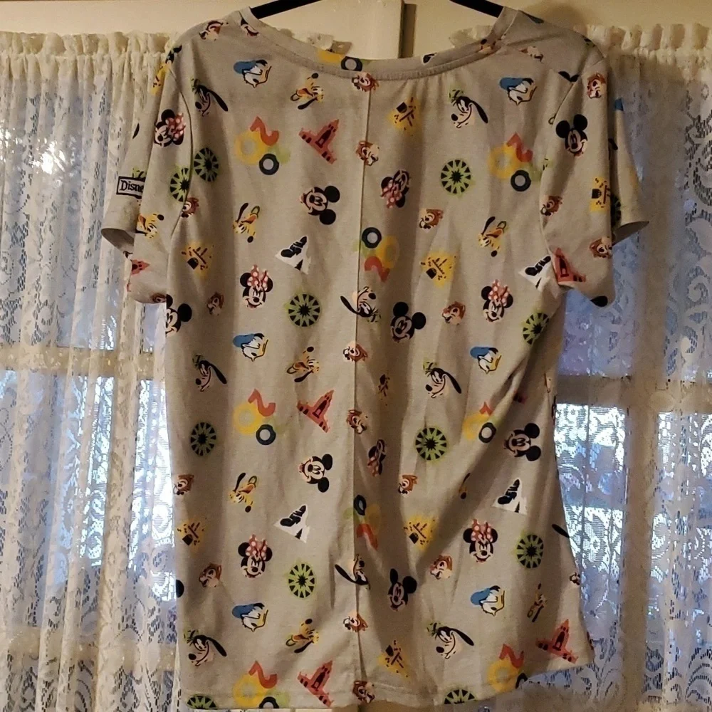Disneyland 2020 Character Tee Shirt Size XL